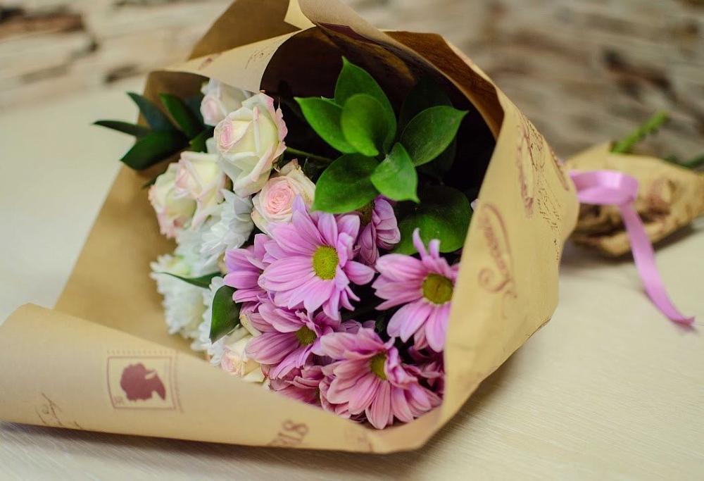 Букет цветов из: Розы и Хризантемы в Новохаритоново