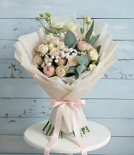 Букет цветов из:  Розы и Лизиантусы в Новохаритоново