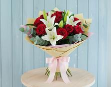 Букет цветов из:  Лилии и Розы #REPLACE_PRED# Новохаритоново