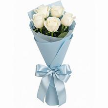 Букет 5 Белых роз Проуд в Новохаритоново
