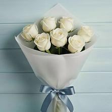 Букет 7 Белых роз Эдлесс Лав в Новохаритоново