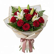 Букет цветов из:  Лилии и Розы в Новохаритоново