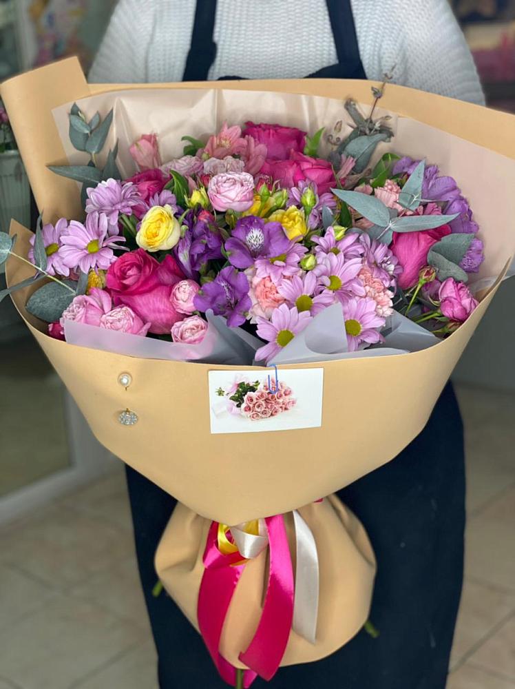 Букет цветов из: Хризантемы, Гвоздики и Альстромерии в Новохаритоново