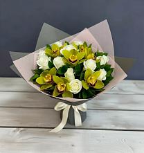 Букет цветов из:  Орхидеи и Розы в Новохаритоново