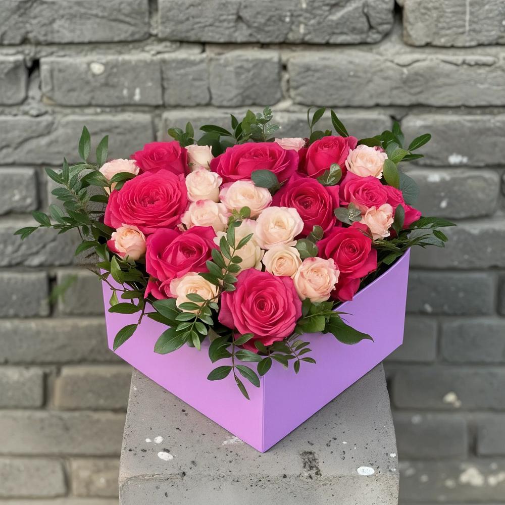 Цветочная композиция из Розы в коробке в Новохаритоново