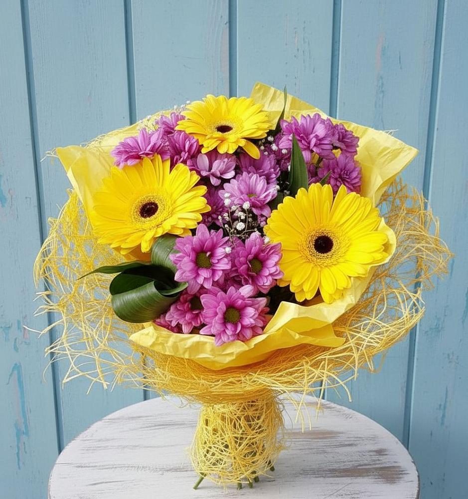 Букет цветов из: Хризантемы и Герберы в Новохаритоново
