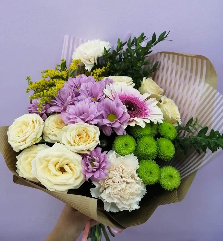 Букет цветов из: Хризантемы, Розы, Гвоздики и Герберы в Новохаритоново