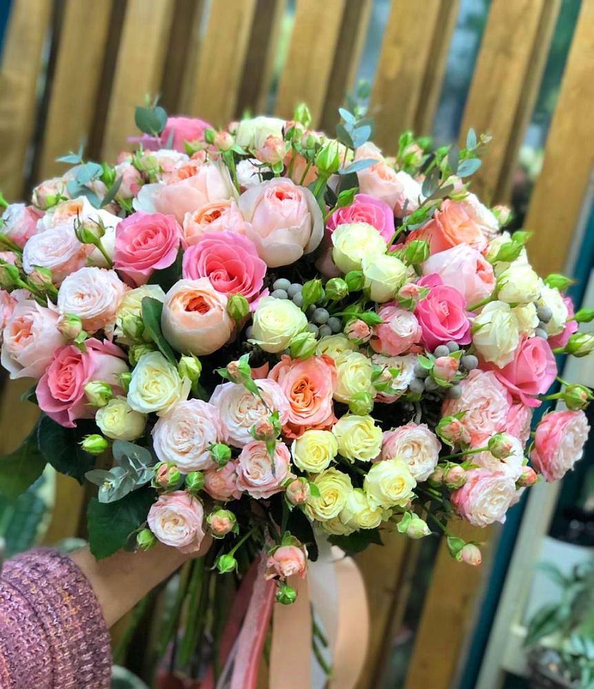 Букет цветов из: Розы в Новохаритоново