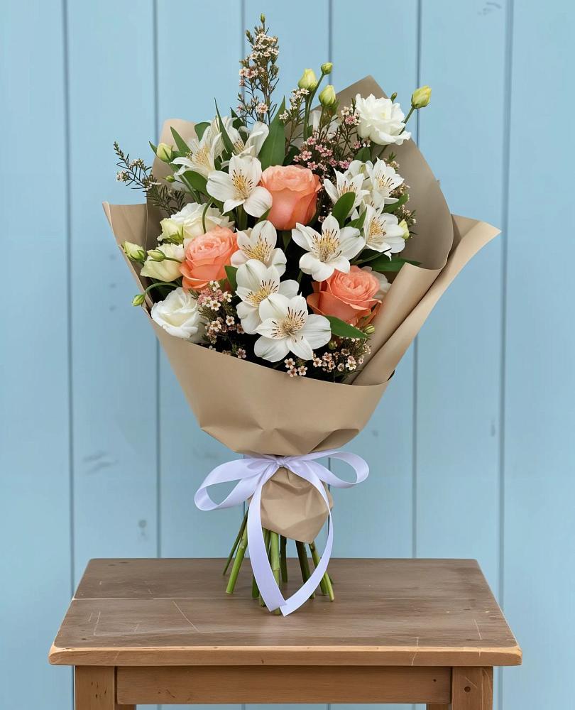 Букет цветов из: Альстромерии, Лизиантусы, Розы и Хризантемы в Новохаритоново